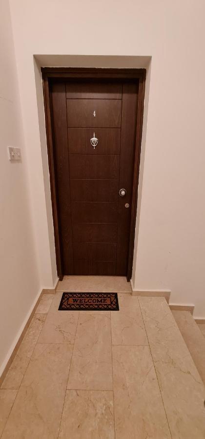 Oytam Apt Nicosia Exterior foto