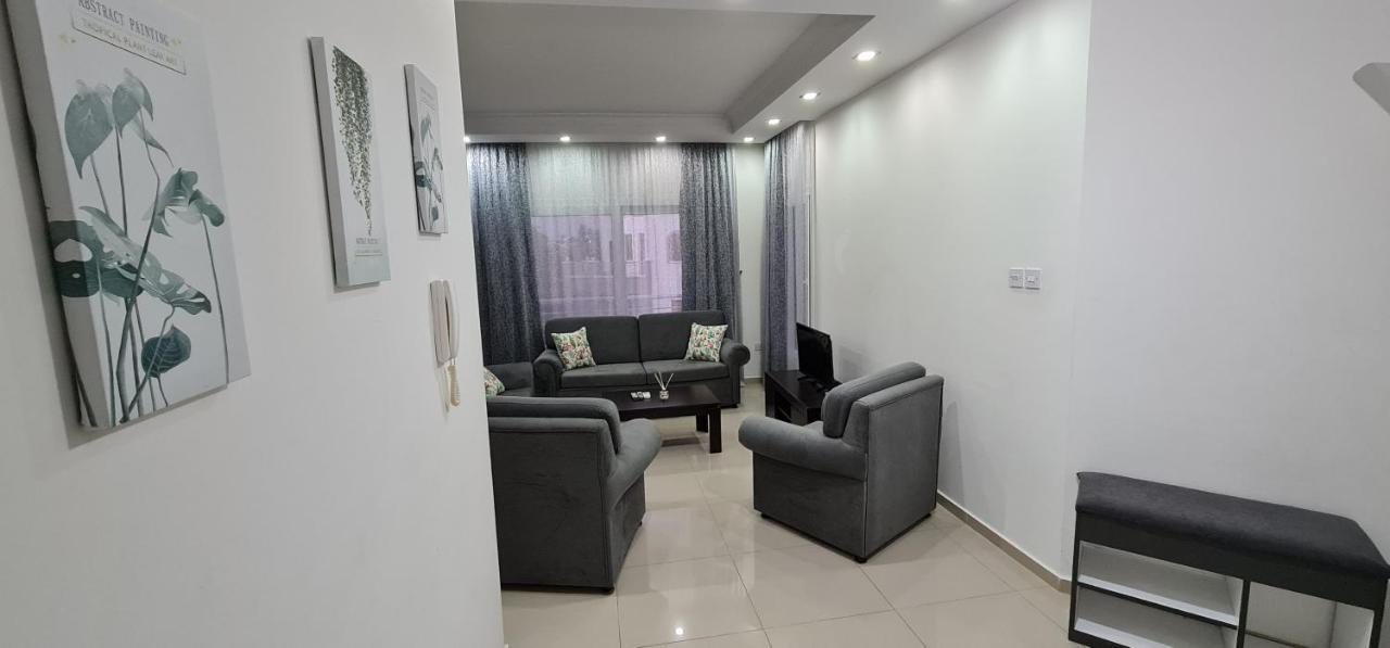 Oytam Apt Nicosia Exterior foto